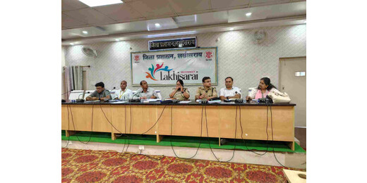 सीडब्ल्यूसी की समीक्षा बैठक में डीएम सख्त, लंबित मामलों के जल्द निपटारे का निर्देश 